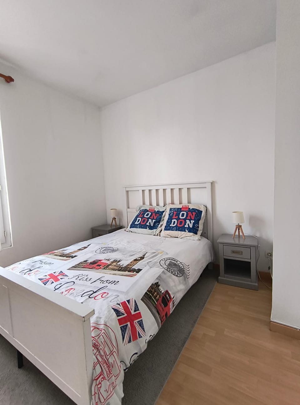 Joli appartement deux pièces avec terrasse dans le calme Apartment in Île-de-France