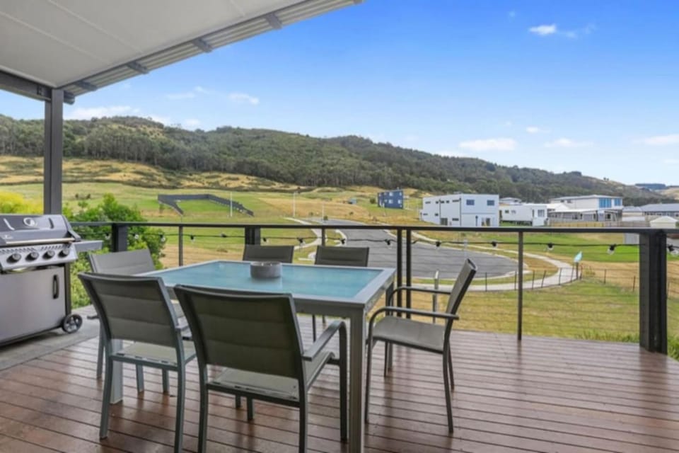 Red Salt - modern and spacious House in Apollo Bay