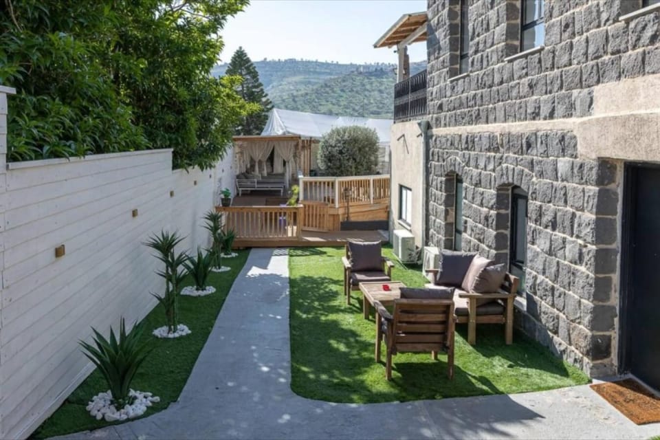 Property building, Garden