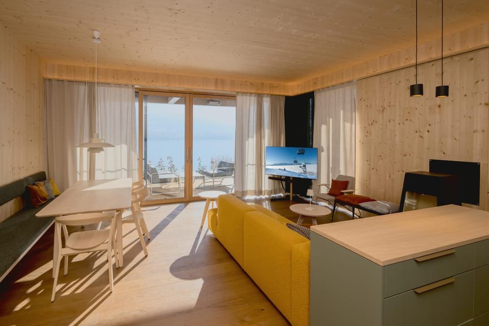 View (from property/room), Living room, Dining area, Lake view