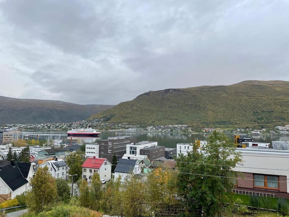 Aurora view Tromsø with Free parking Apartment in Tromso