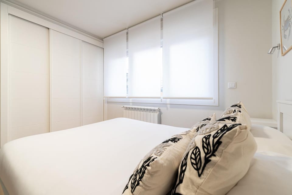 Bed, wardrobe