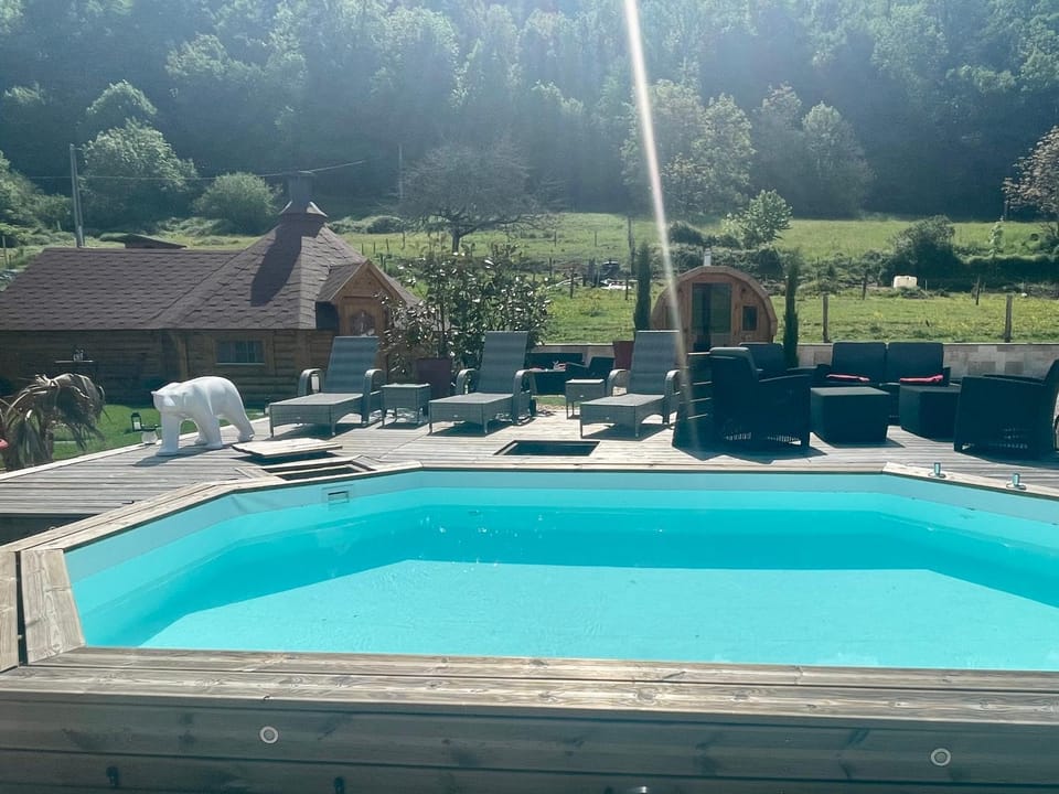 KOTA bien être jaccuzzi , sauna , piscine chauffée , soins bien être Nature lodge in Auvergne-Rhône-Alpes