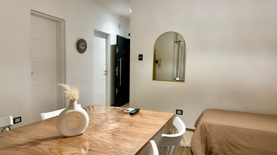 Travel Suites MG Céntrico - Airport 15 min - Clínica MG - Parking Ezeiza Apartment in Uruguay