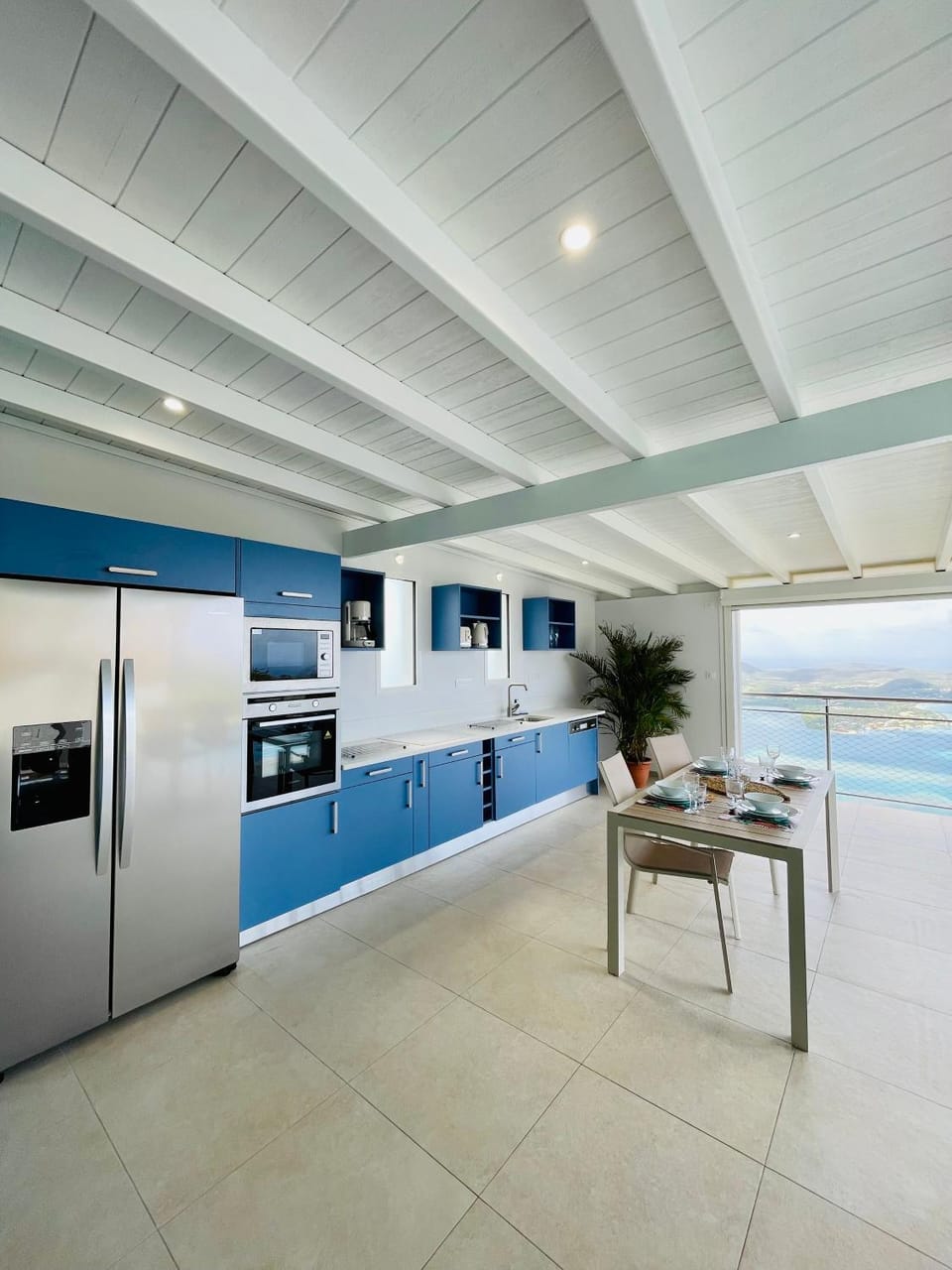 Patio, Coffee/tea facilities, Kitchen or kitchenette, Beach, Pool view, Swimming pool, Sunrise, dishwasher, microwave, oven, toaster, washing machine