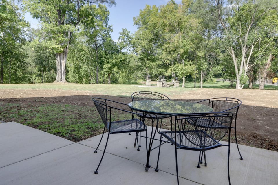 Unique Studio on Obanyon Creek in Dtwn Loveland! Apartment in Ohio