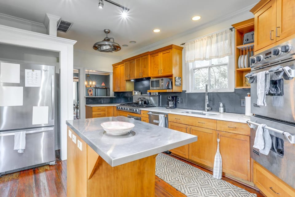 Stay Near LSU! Baton Rouge Home 3 Mi to Stadium House in Baton Rouge