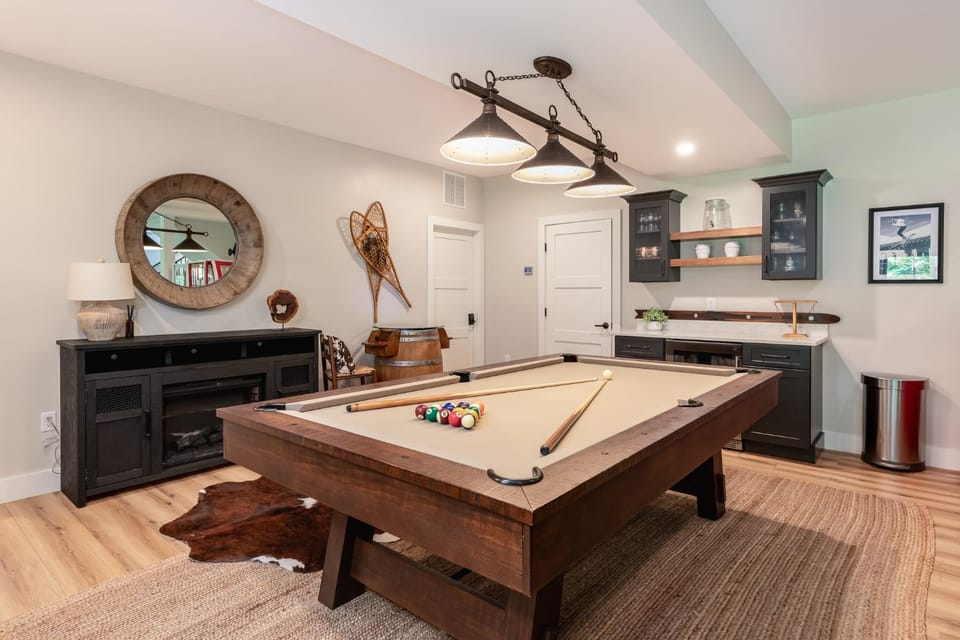 Loon Mtn Luxury Hot Tub Game Rm Pizza Oven House in Woodstock