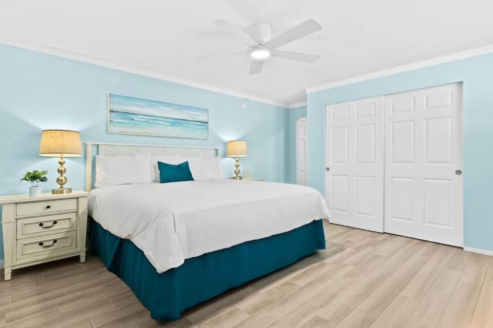 Parrot Beach Cottages Suite #1 Apartment in Siesta Beach