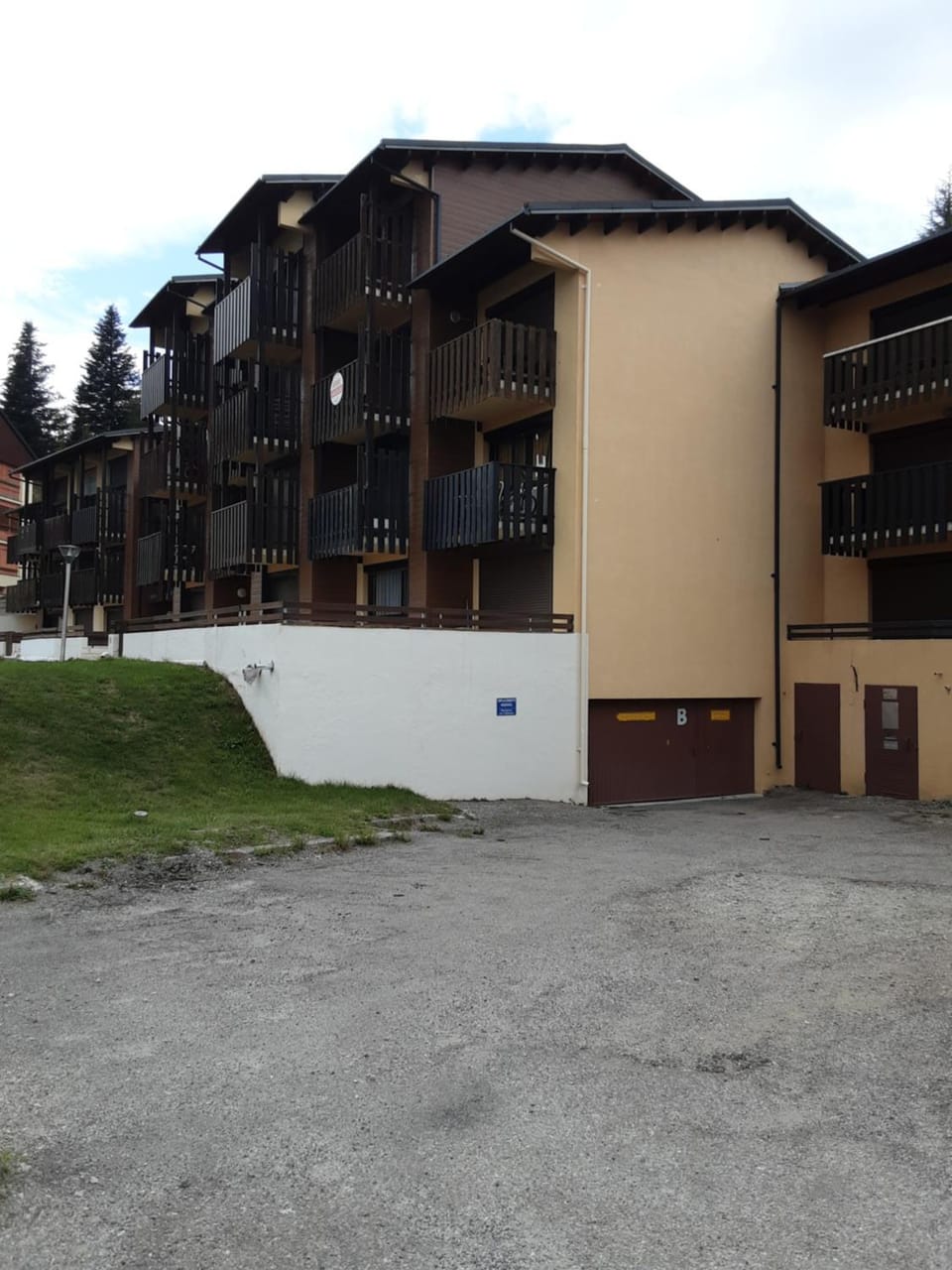 Property building, Day