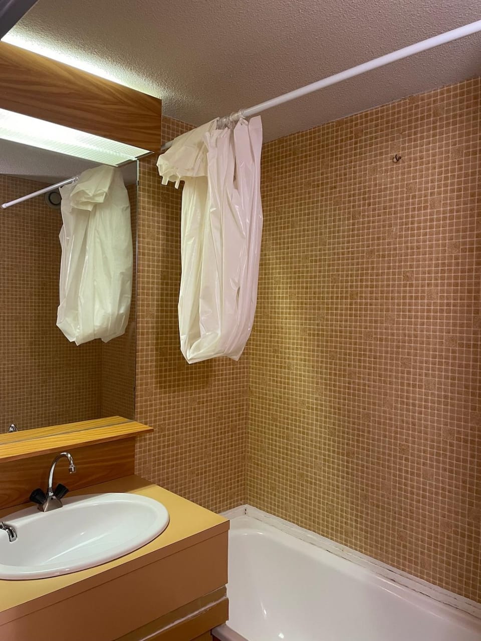 Bathroom, Bath