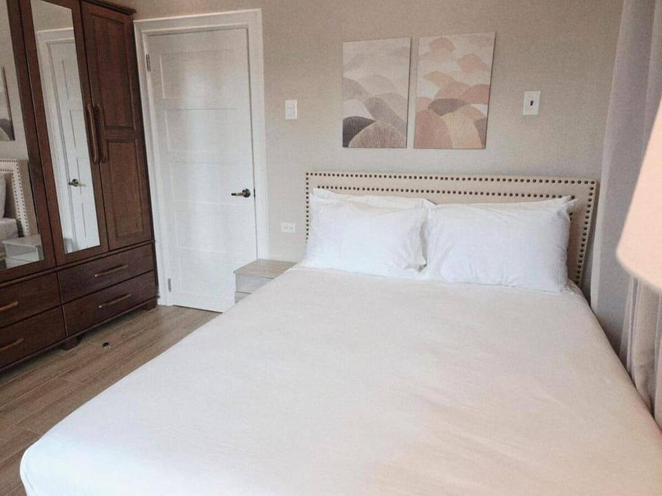 Bed, Photo of the whole room, Bedroom, wardrobe
