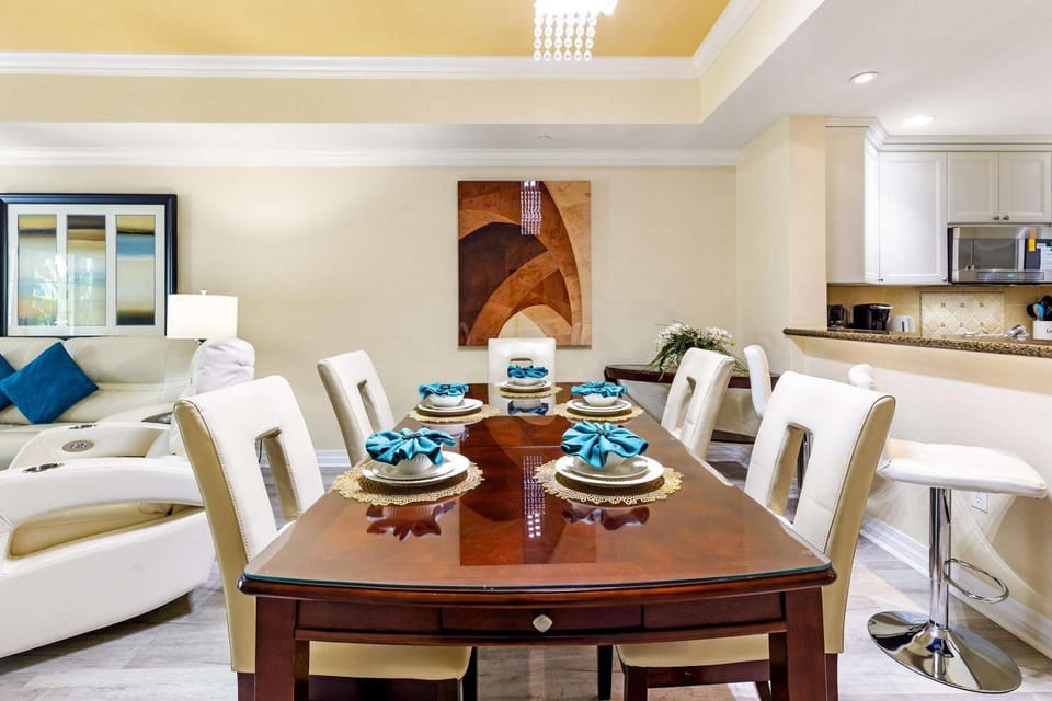 524-Beautiful ground floor condo adjacent to the pool in the Reunion Resort Apartment in Four Corners