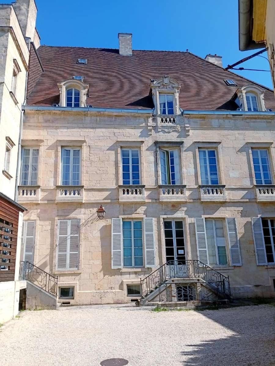 Lemullier de Bressey - Hôtel particulier au coeur de Dijon Apartment in Dijon