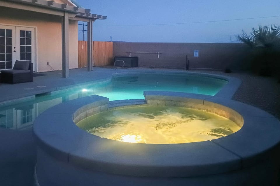 Saltwater Pool & Spa | BBQ: Spacious Desert Gem! House in Desert Hot Springs
