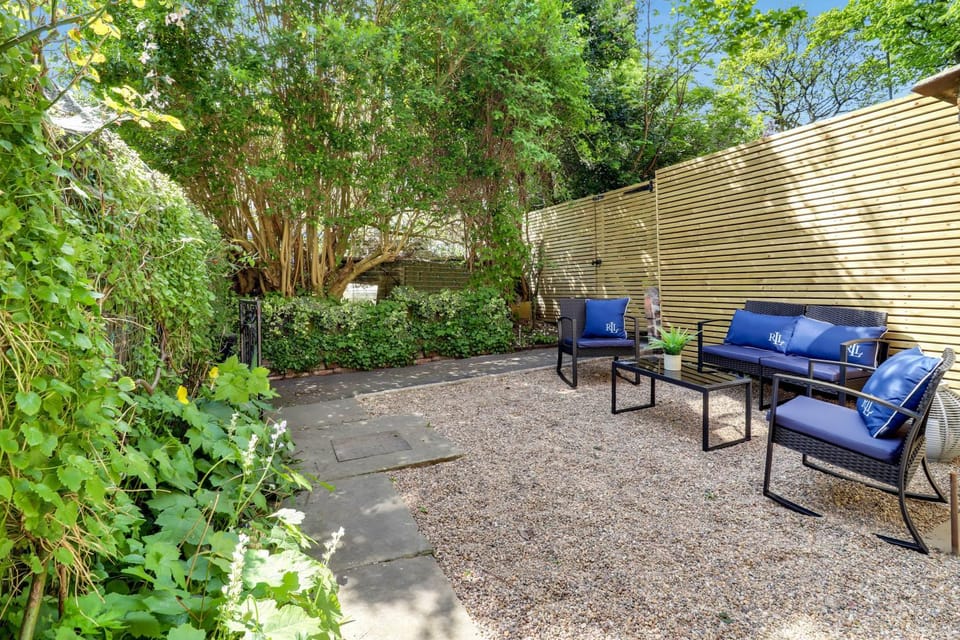 Patio, Garden, Garden, Seating area, Garden view