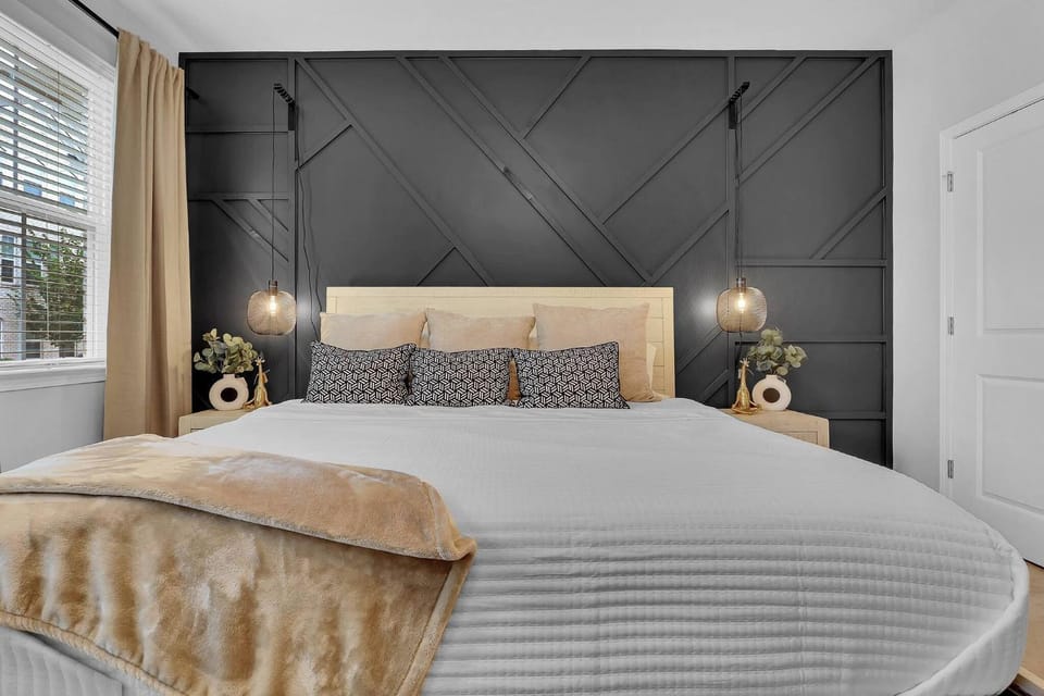 Photo of the whole room, Decorative detail, Bedroom