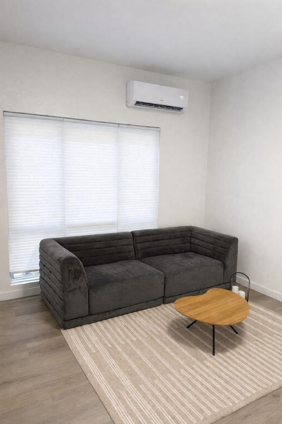 Venice studio apartment Koreatown Apartment in San Fernando Valley