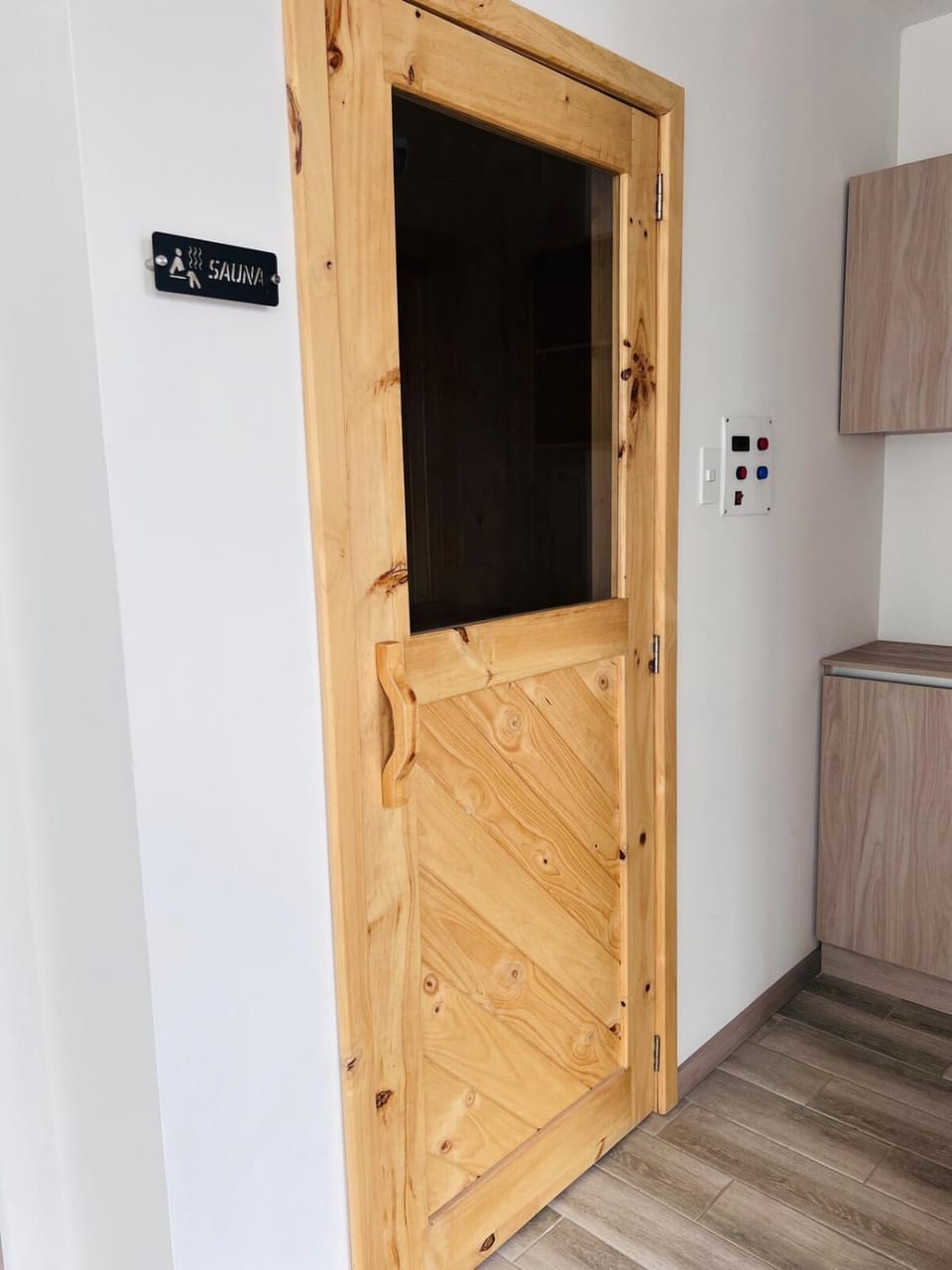 Victoria Luxe Retreat Downtown Sauna BBQ Apartment in Quito