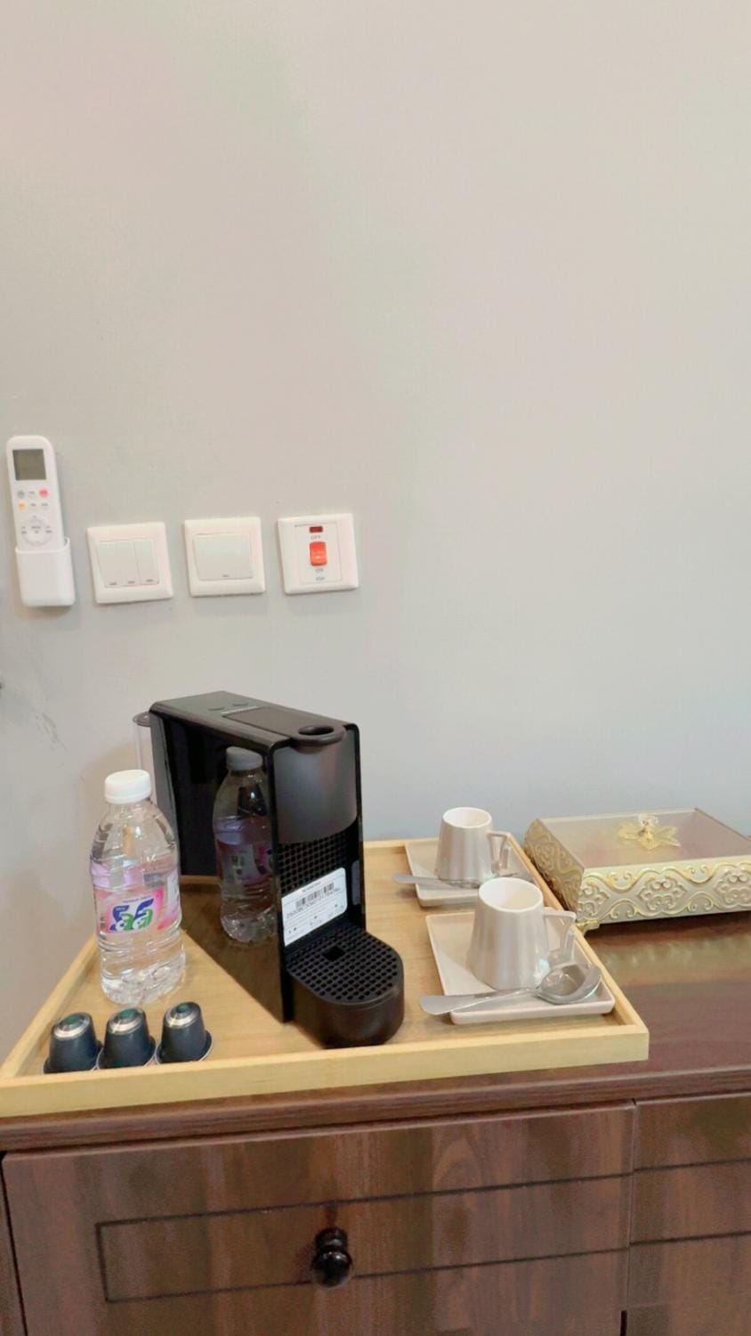 Coffee/tea facilities, minibar