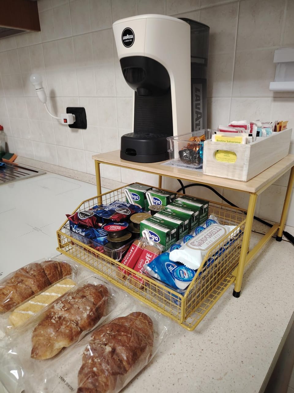 SWEET STAY - Terrazza, WiFi, Metro vicinanze, Garage & Bikes - su richiesta Apartment in Lombardy