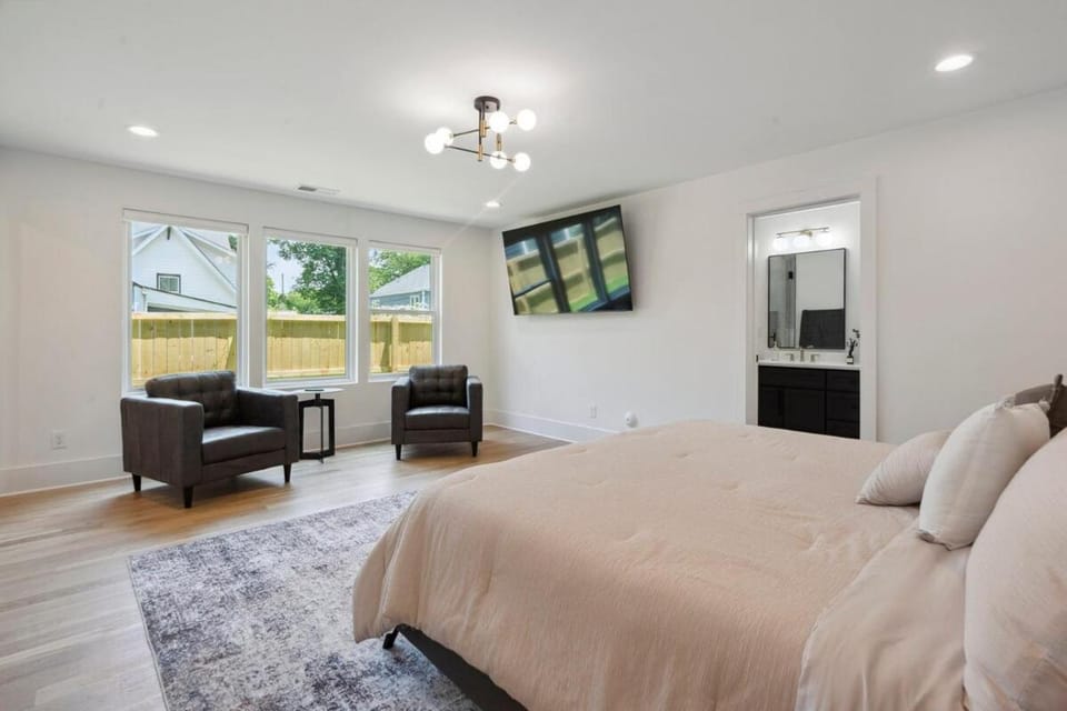 Luxury Build - King Beds - Minutes to Uptown House in Charlotte