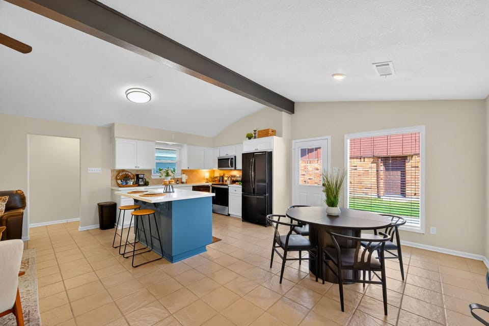 Spacious Family Home BBQ and Outdoor Area House in La Porte