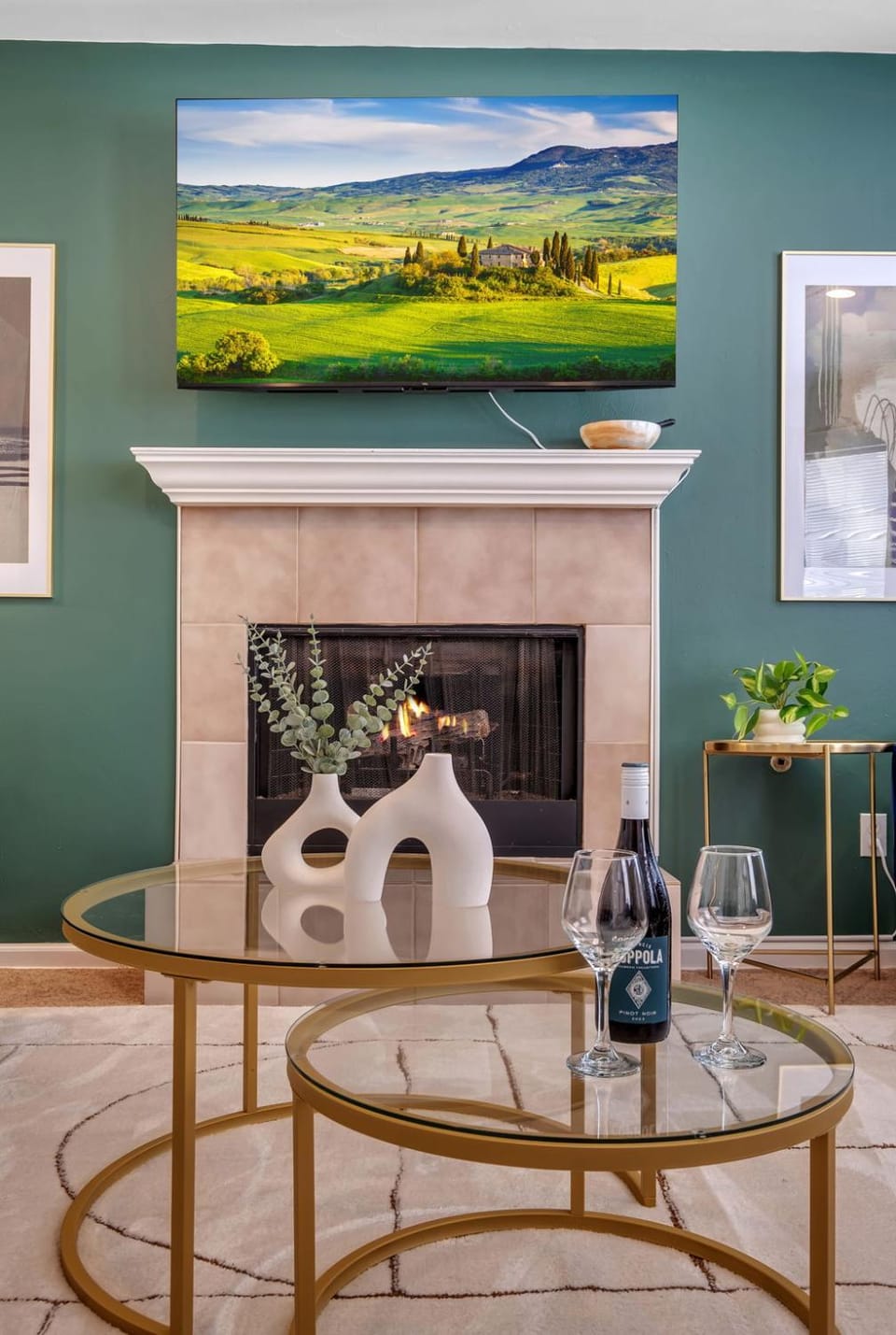 TV and multimedia, Living room, Decorative detail