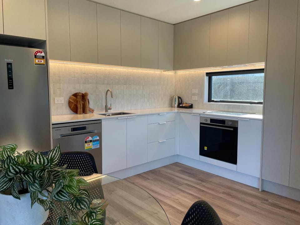Kitchen or kitchenette, kitchen
