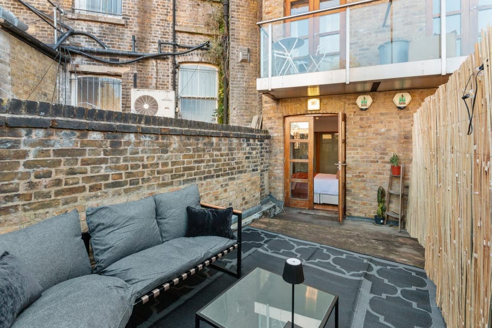 Patio, Balcony/Terrace, Seating area
