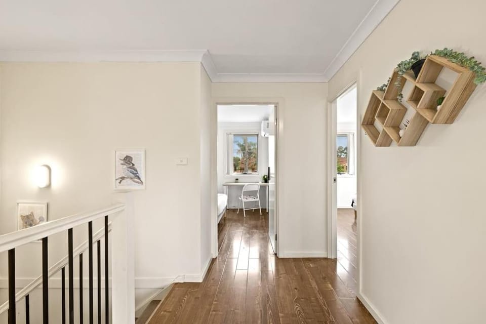 Simple Double Room in Panania - Close to Stations & Stores - Shared Bathroom & Kitchen Bed and Breakfast in Sydney
