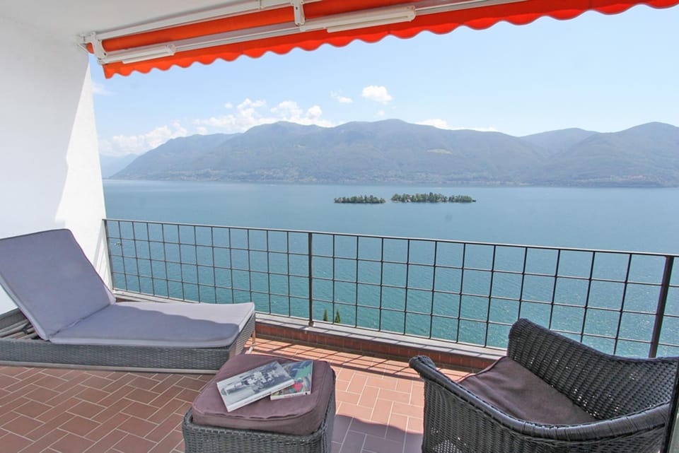Casa Isole, 3,5-Zimmerwohnung by HolAp SA Apartment in Ascona
