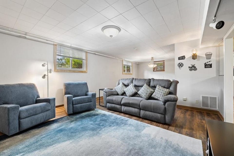 TV and multimedia, Living room, Seating area