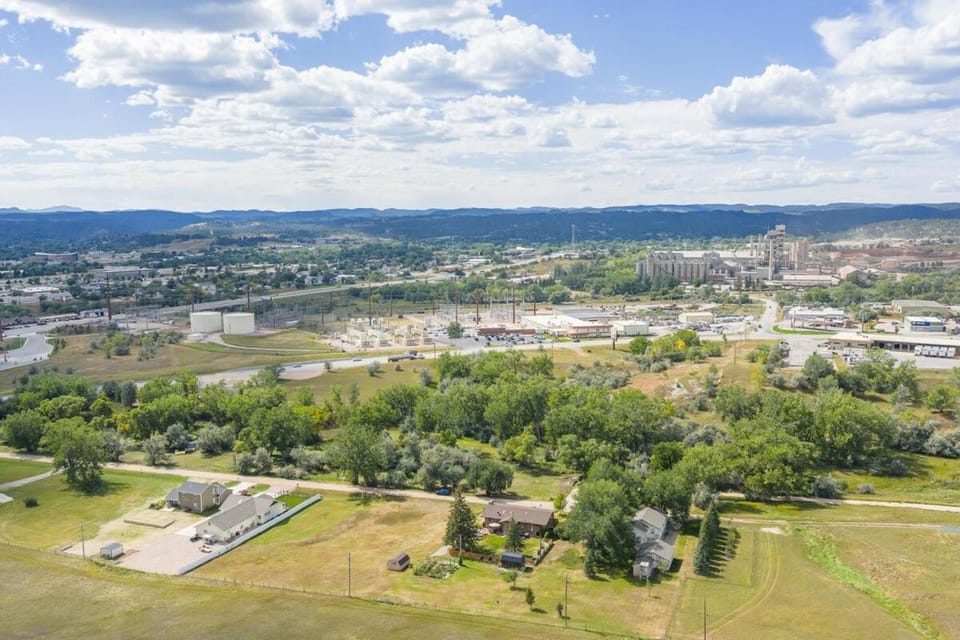 Natural landscape, Bird's eye view, Mountain view, Location