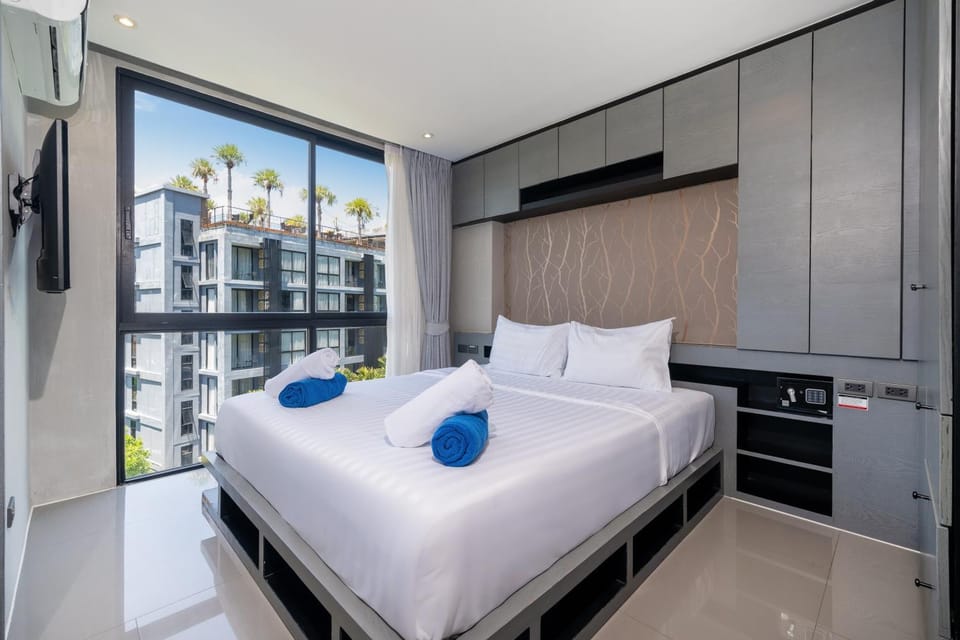 Bed, View (from property/room), Bedroom