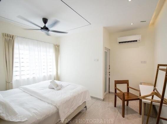 Malacca Moonlight Villa - Pool, KTV, Netflix, BBQ Villa in Malacca