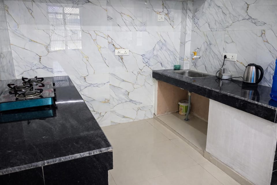 Kitchen or kitchenette, Communal kitchen