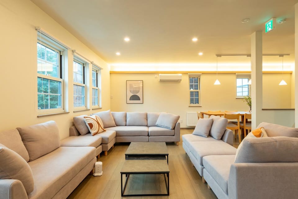 Living room, air conditioner