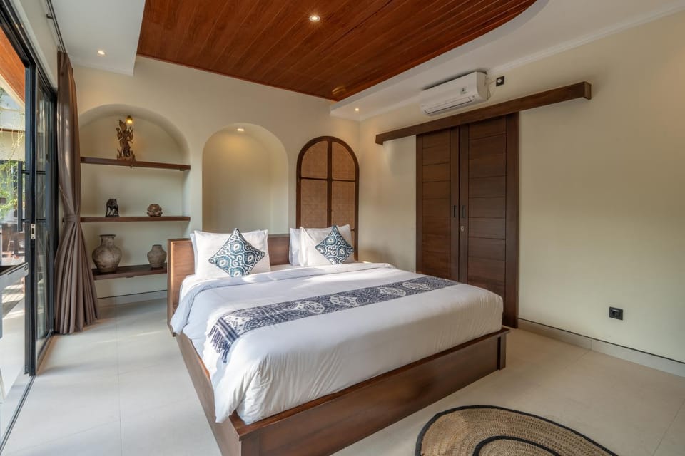 Property building, Bed, Bedroom, wardrobe
