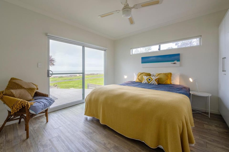 Bedroom, Sea view