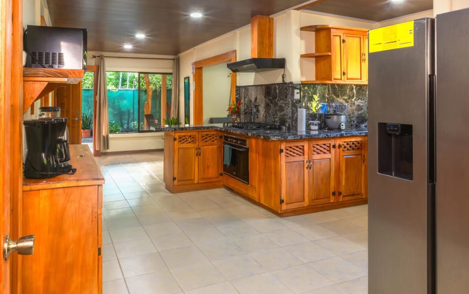 Kitchen or kitchenette, oven, stove