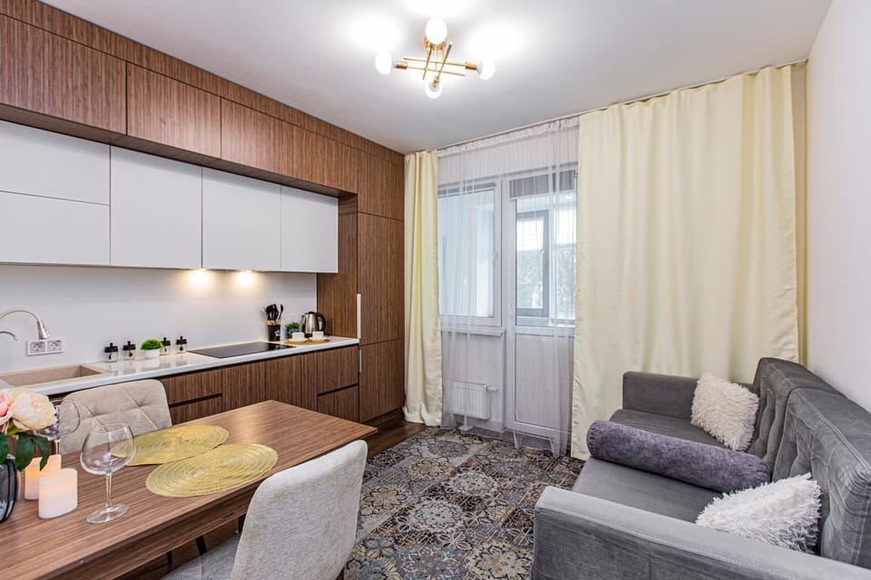 Coffee/tea facilities, Balcony/Terrace, Kitchen or kitchenette, Dining area, furniture, stove, kitchen