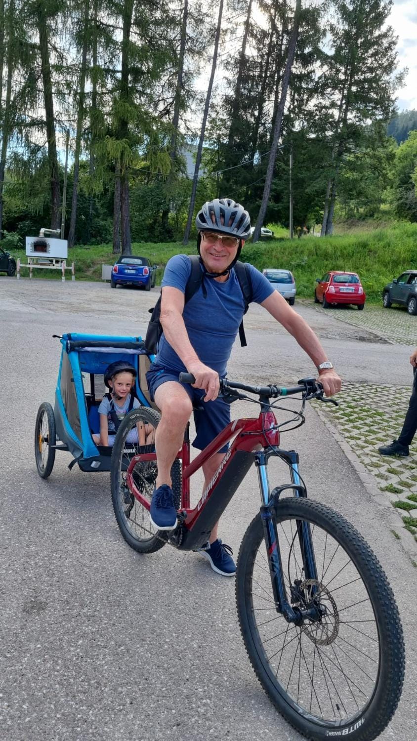Cycling, children, group of guests