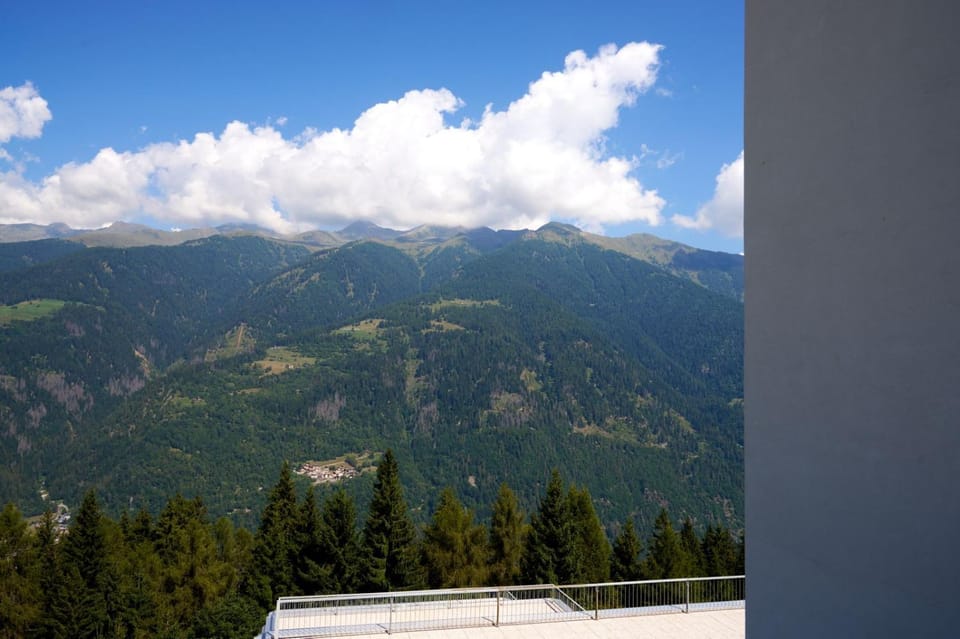 Nearby landmark, Natural landscape, Mountain view