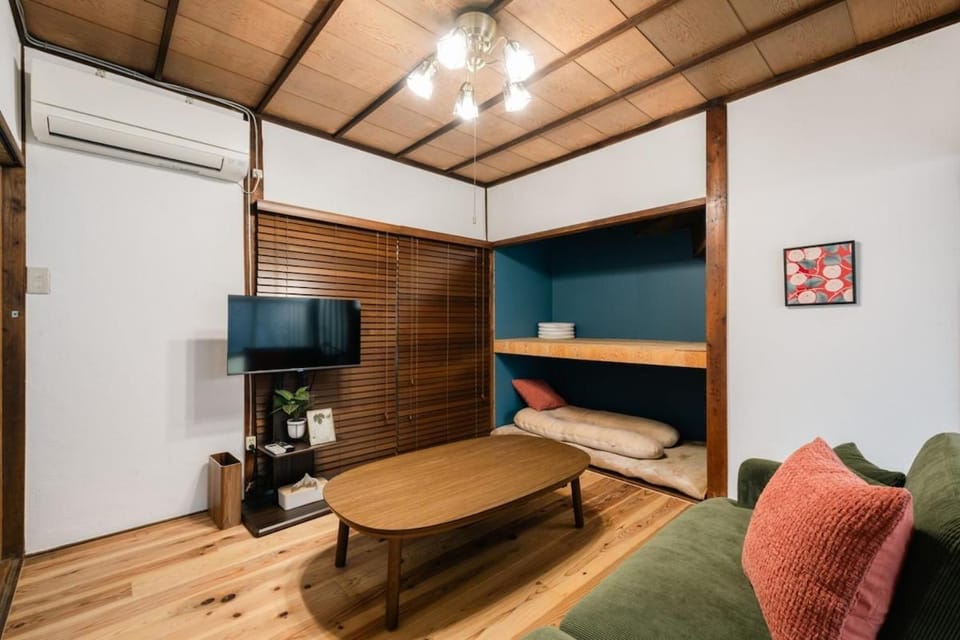 9 mins walk from Kawaramachi St Private rental MAX 6 people Apartment in Japan