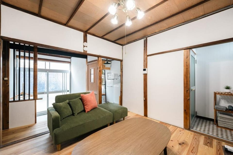 9 mins walk from Kawaramachi St Private rental MAX 6 people Apartment in Japan