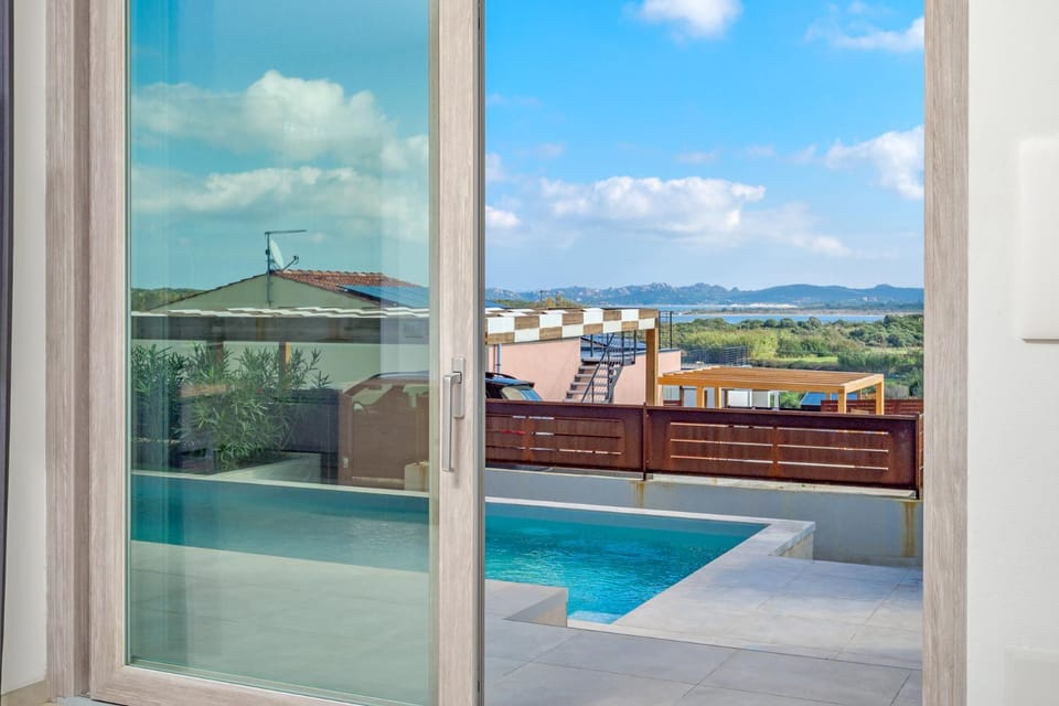 Pool view, Swimming pool