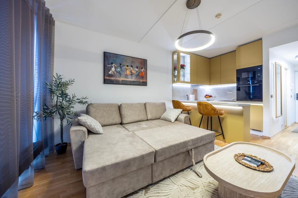 Bed, Kitchen or kitchenette