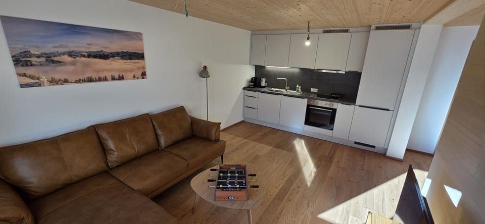 TV and multimedia, Kitchen or kitchenette, Living room, kitchen