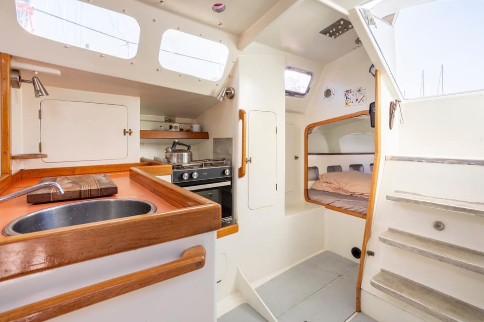 Property building, Kitchen or kitchenette, Living room